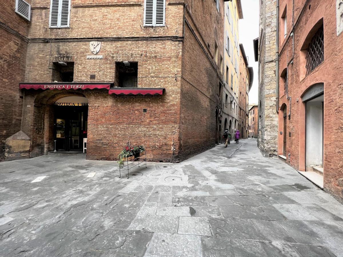 Kami-Central Beautiful Apartment Over The Roofs Siena Bagian luar foto